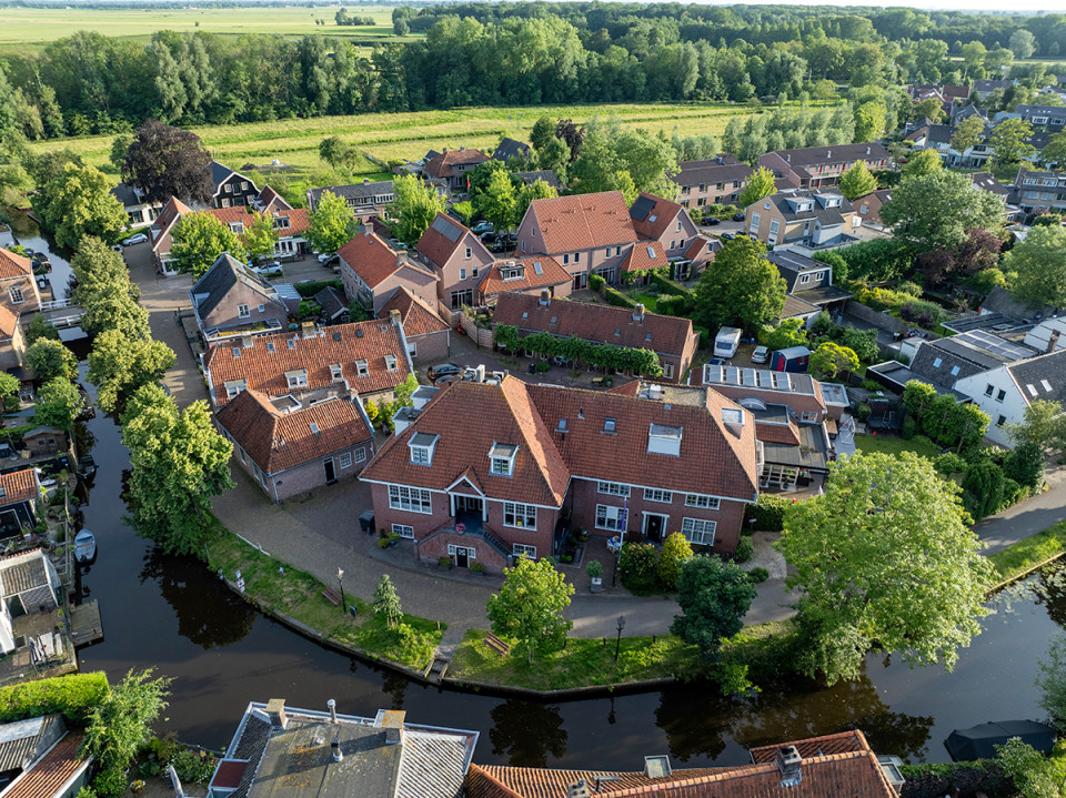 Afbeelding van boven van het pand van De Burgemeester